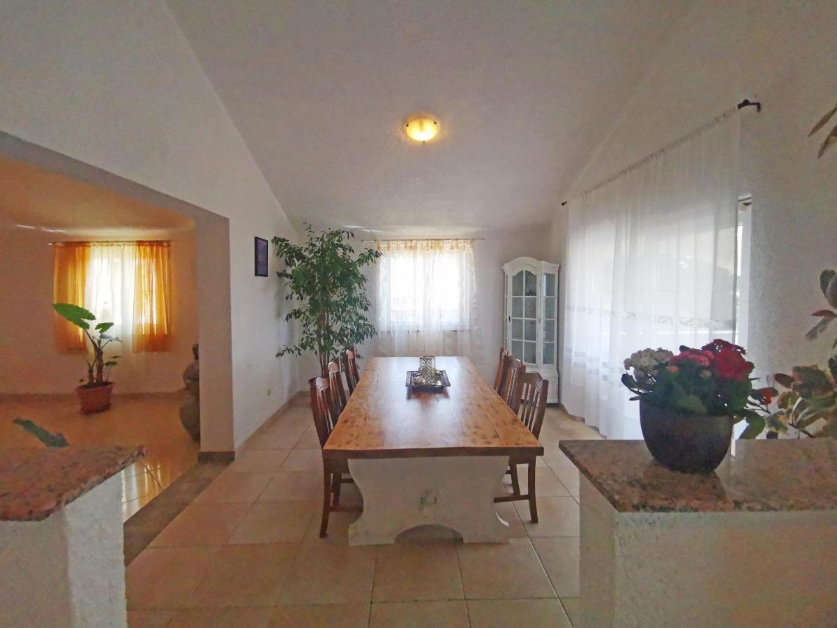 Apartman Luna Sveti Lovreč Pazenatički Εξωτερικό φωτογραφία