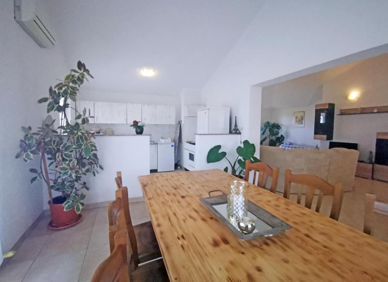 Apartman Luna Sveti Lovreč Pazenatički Εξωτερικό φωτογραφία